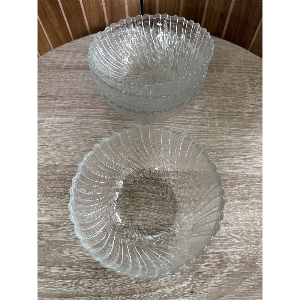 4 vintage Arcoroc Seabreeze Swirl Clear Glass Bowls 5.25"wide - Picture 2 of 3